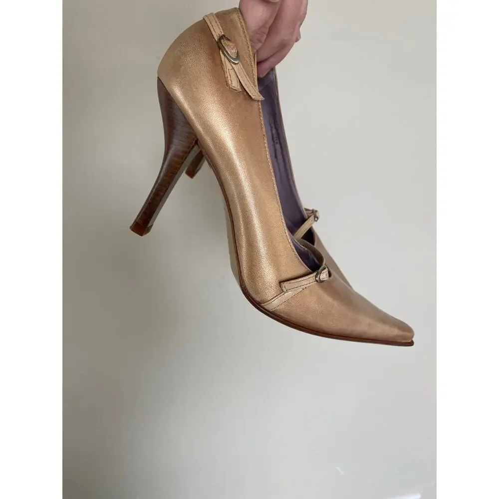 Kenneth Cole New York Y2K Gold “Backstage” Leather Heels Pumps Size 6-6.5